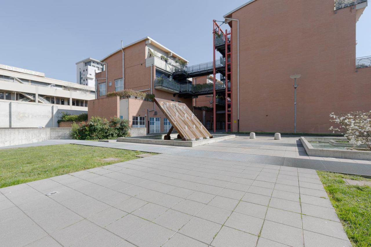 Guesthost - Industrial Design Near M4 Tolstoj Appartement Milan